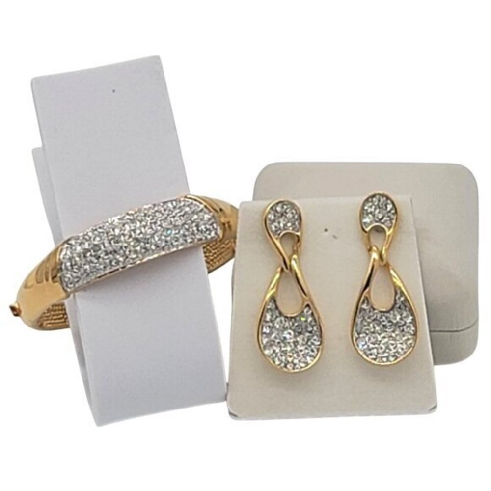 Vintage Trifari Gold Tone Rhinestone Drop Earrings Bracelet